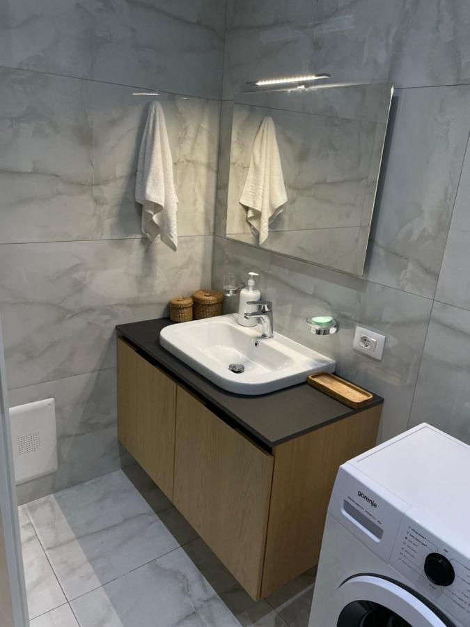 New Brilant Apartment Tiran Dış mekan fotoğraf